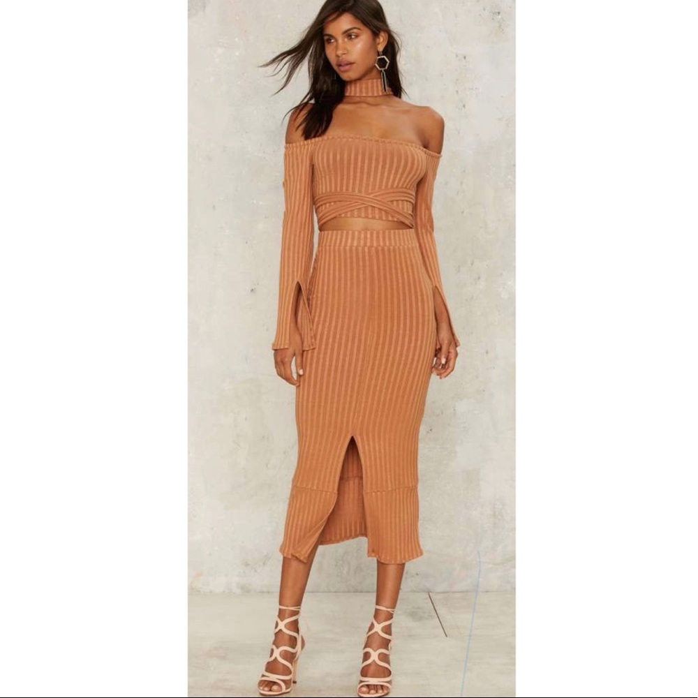 NWT LAVISH ALICE SET